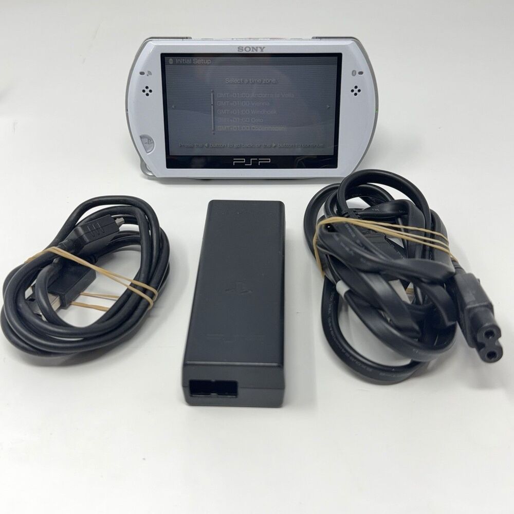 Sony PSP-N1000 PSP Go Piano White Handheld Console Charger Included Tested